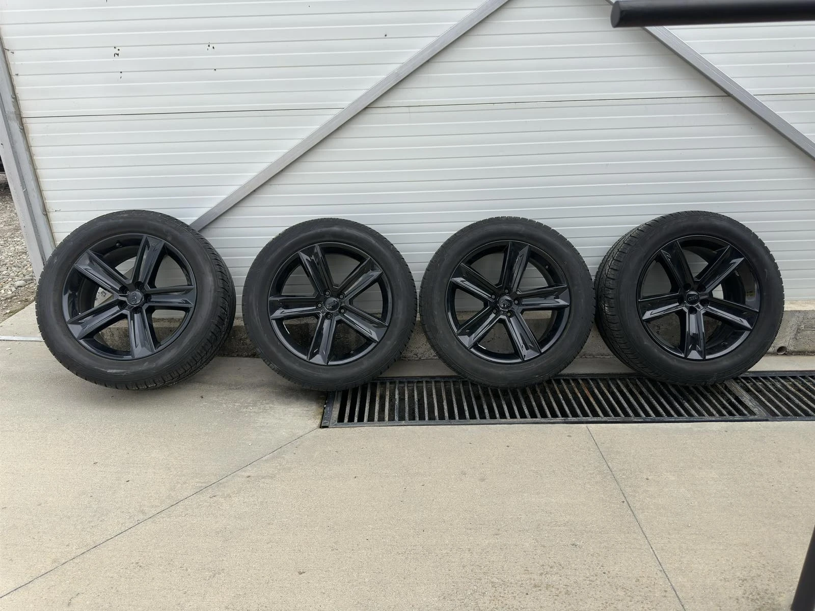 ���� � ������ 275/50R20 �� Audi | Mobile.bg � ����������� 1