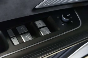 Audi S8 Quattro 4.0T 563 HP / Black Optics / Driver Assist, снимка 13