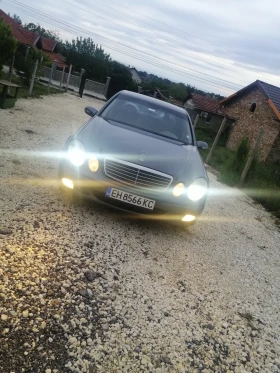 Обява за продажба на Mercedes-Benz E 200 ~7 500 лв. - изображение 5
