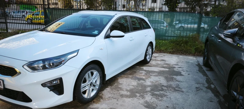 Kia Ceed 1.6D, снимка 2 - Автомобили и джипове - 47998627