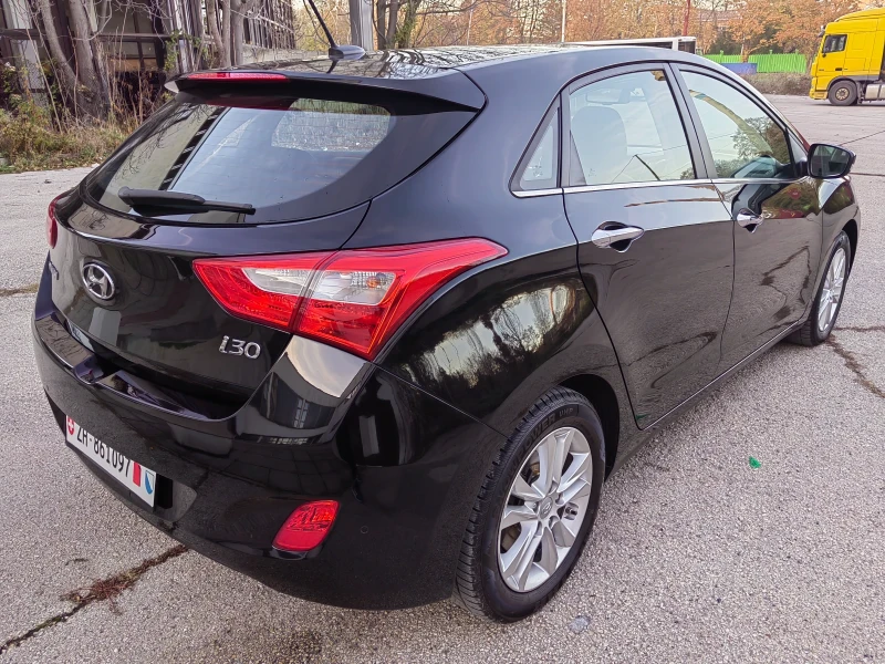 Hyundai I30 1.6i EXCLUSIVE, снимка 5 - Автомобили и джипове - 48018035