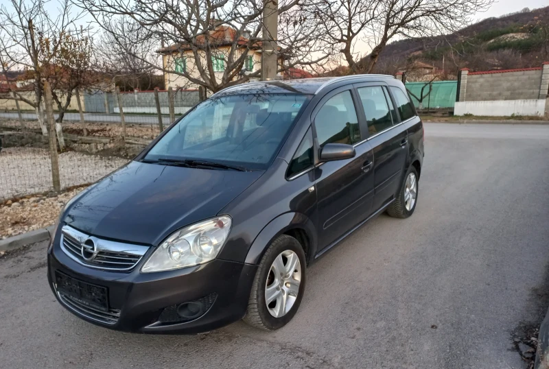 Opel Zafira 1.6 бензин, снимка 1 - Автомобили и джипове - 48144829