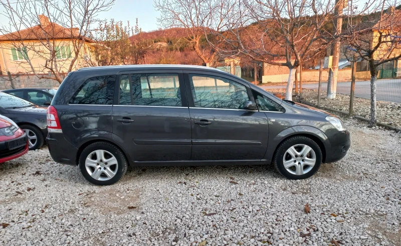 Opel Zafira 1.6 бензин, снимка 4 - Автомобили и джипове - 48144829