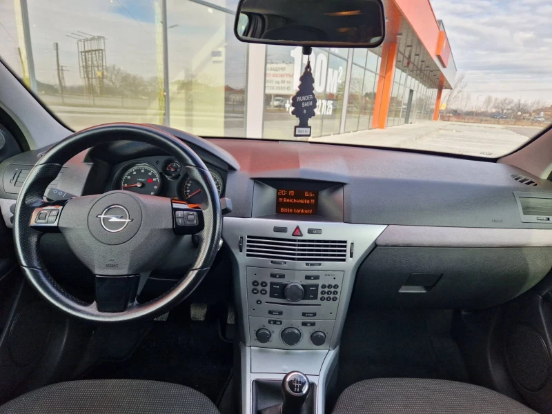 Opel Astra 1.6GTC, снимка 13 - Автомобили и джипове - 48781123