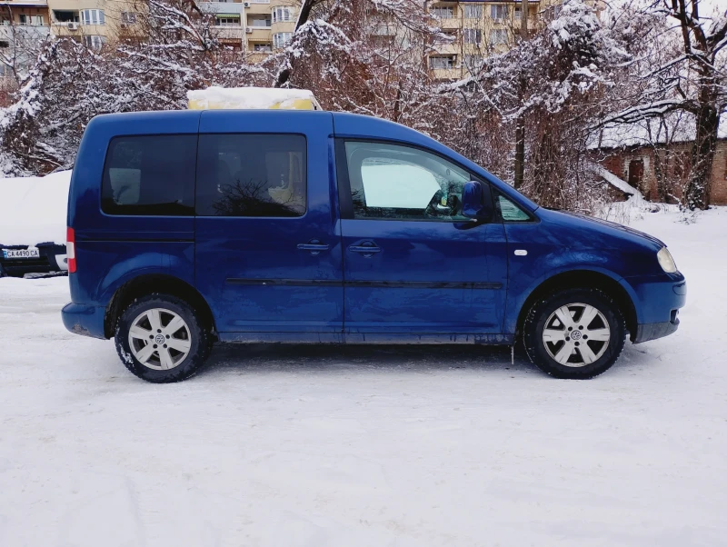 VW Caddy 1.9 tdi, снимка 4 - Автомобили и джипове - 49179115