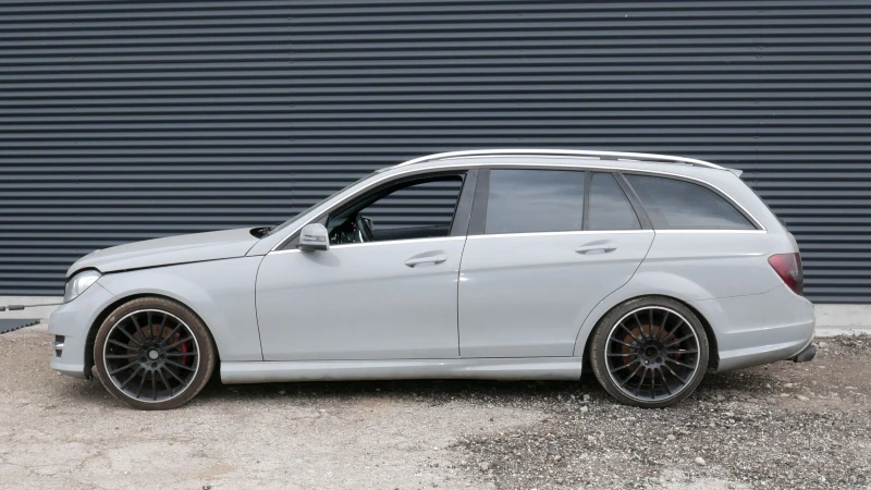 Mercedes-Benz C 220, снимка 3 - Автомобили и джипове - 53033751