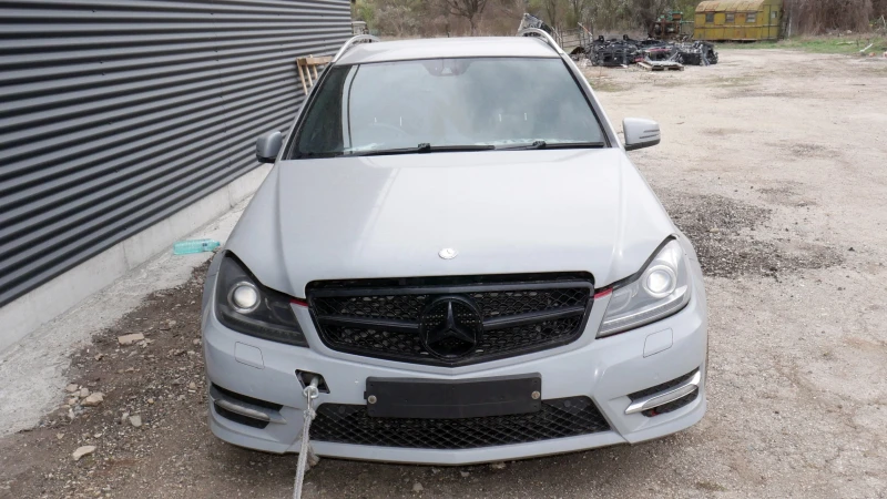 Mercedes-Benz C 220, снимка 5 - Автомобили и джипове - 53033751