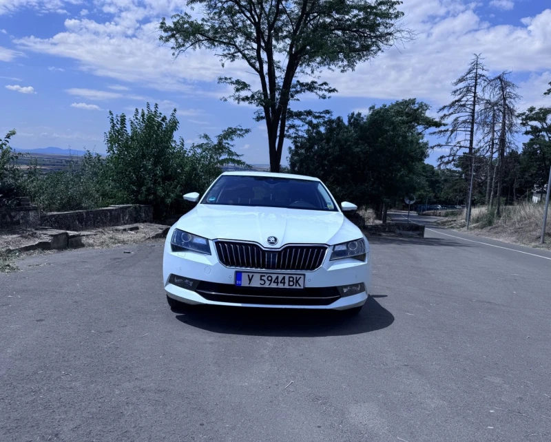 Skoda Superb 2.0 190кс * 4х4* DSG* NAVI* , снимка 5 - Автомобили и джипове - 52338017