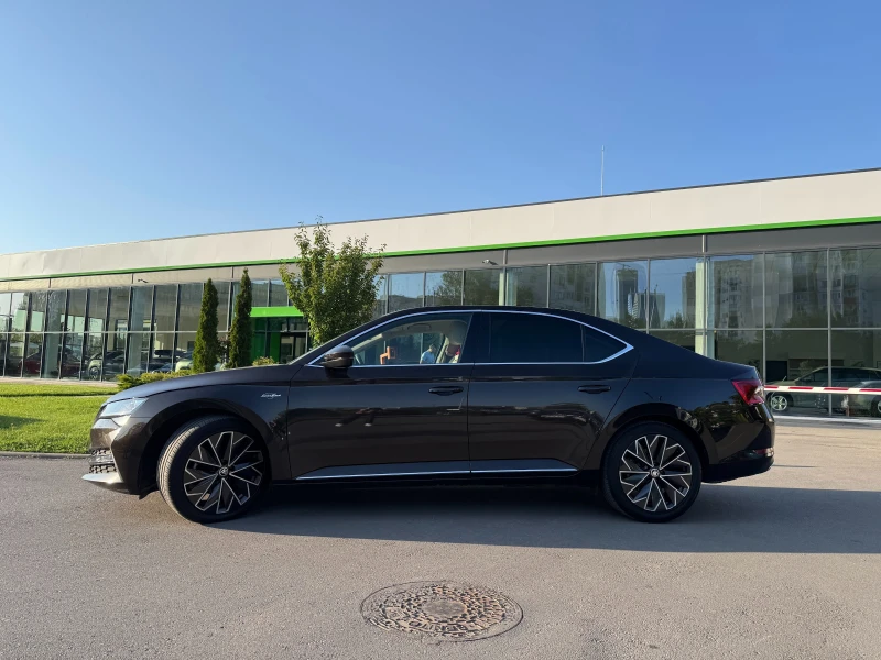 Skoda Superb Facelift L&K, снимка 2 - Автомобили и джипове - 52539317