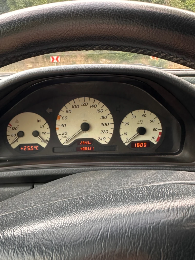 Mercedes-Benz CLK W208, снимка 7 - Автомобили и джипове - 52170043