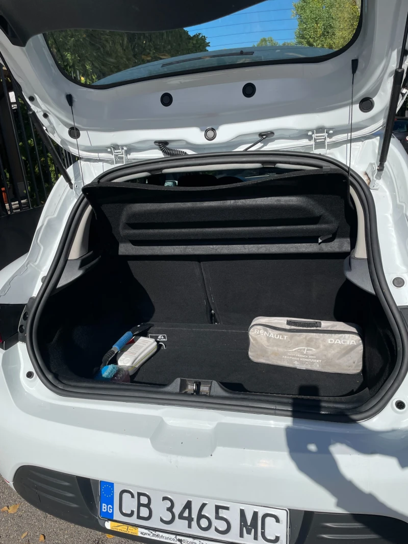 Renault Clio IV 1.2 73hp, снимка 13 - Автомобили и джипове - 52194626