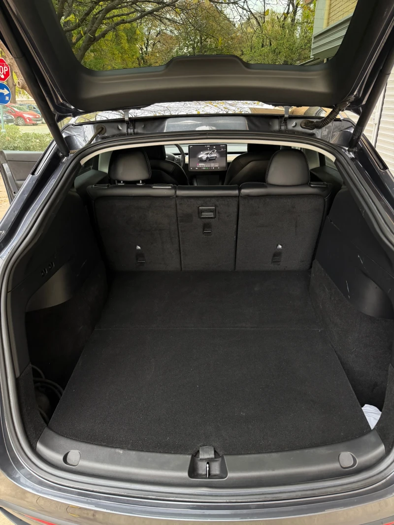 Tesla Model Y Performance , снимка 9 - Автомобили и джипове - 52513301
