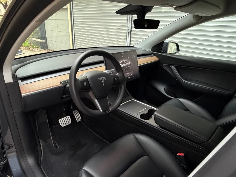 Tesla Model Y Performance , снимка 8 - Автомобили и джипове - 52513301