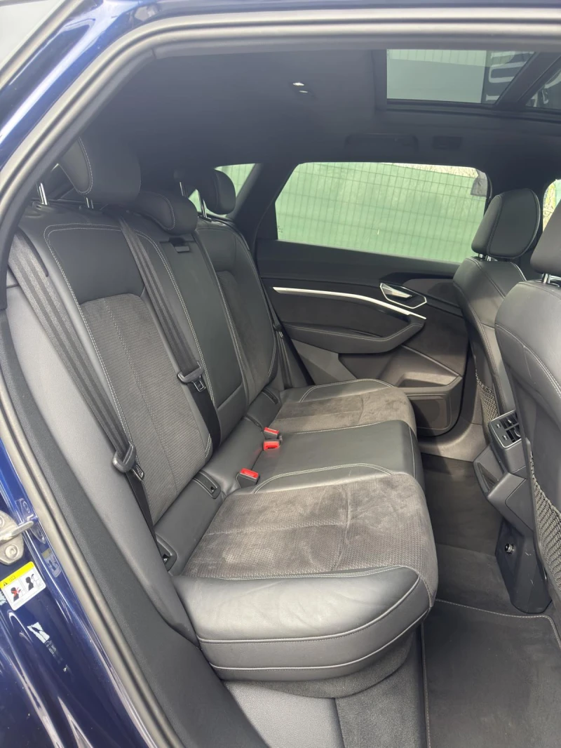Audi E-Tron 50 QUATTRO/3XSLINE/FULL, снимка 12 - Автомобили и джипове - 52638752