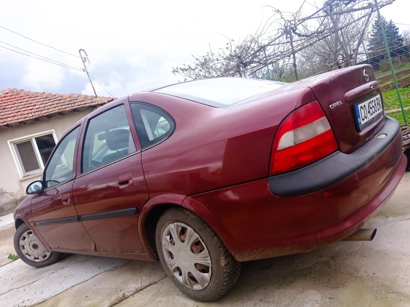 Opel Vectra 1.6 бензин, снимка 4 - Автомобили и джипове - 52664023