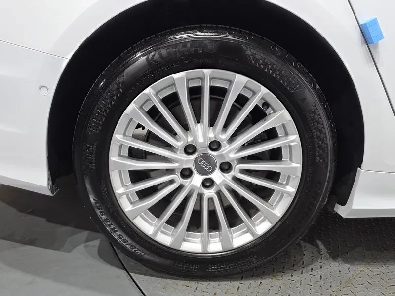Audi A6 (C8) 45 Tfsi Premium, снимка 5 - Автомобили и джипове - 54976959