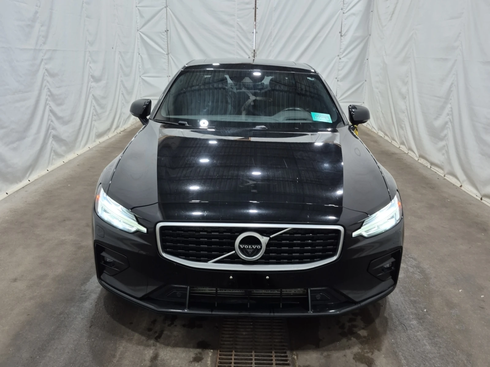 Volvo S60 R-DESIGN * CARFAX * АвтоКредит * Цена до България* - изображение 5