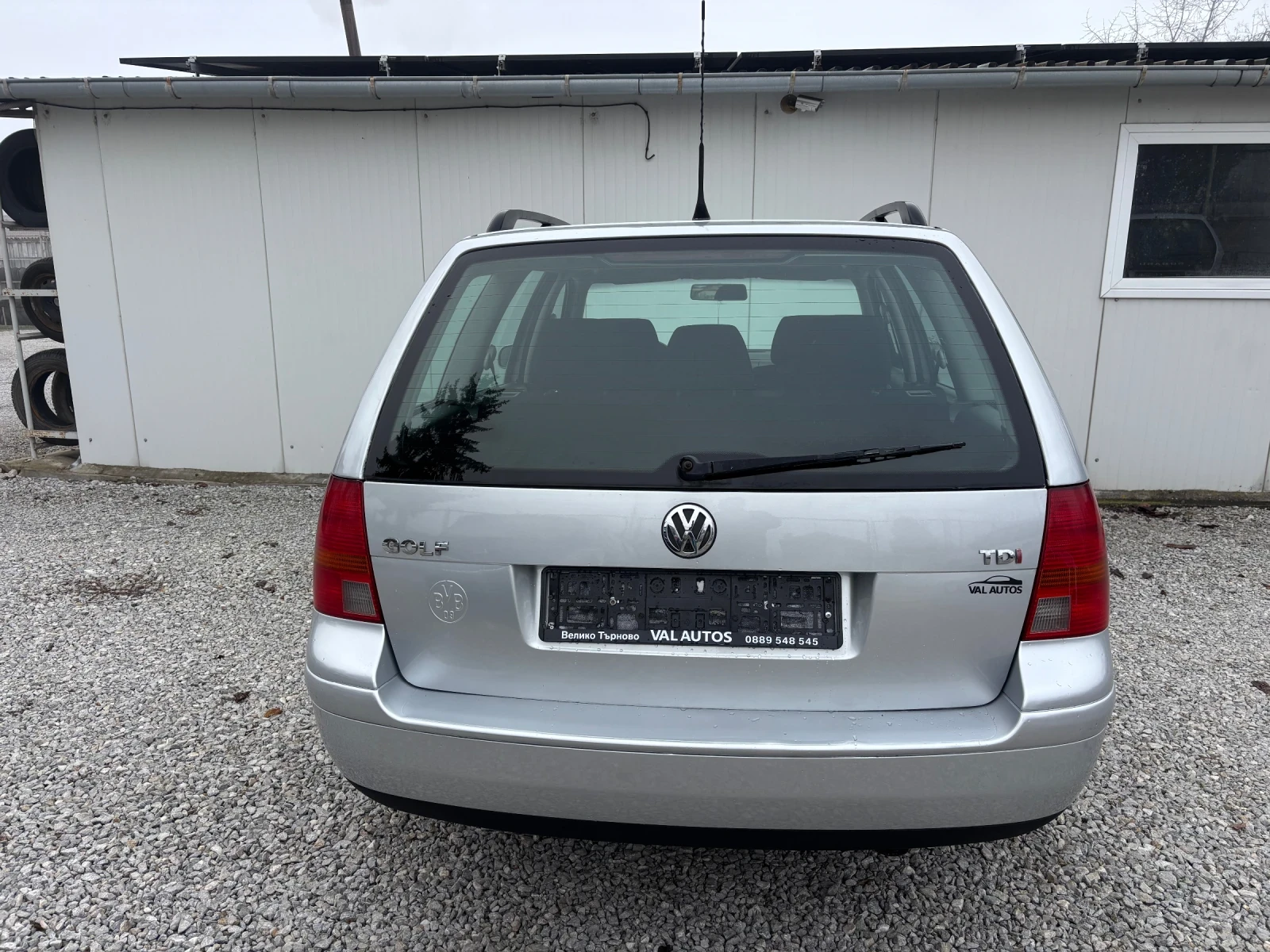 VW Golf 1.9TDI 90 кс 2004 г Възможен Бартер - изображение 6