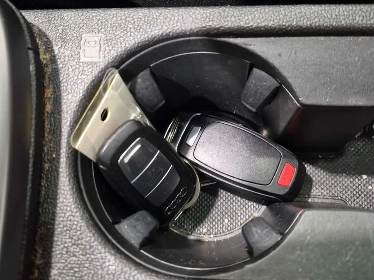 Audi A3 KOMFORT * PANORAMA* 2 КЛЮЧА* CARFAX *  - изображение 8