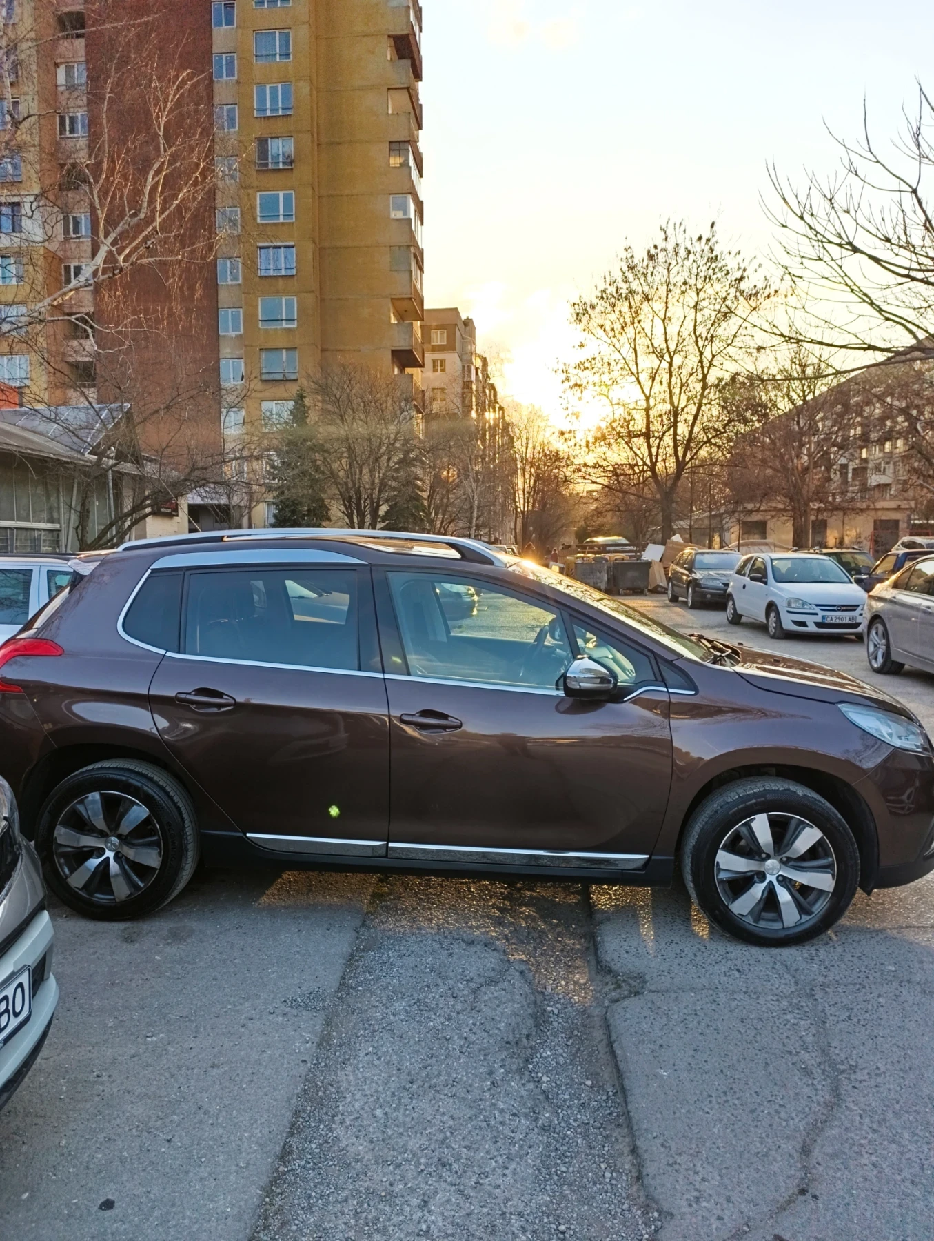 Peugeot 2008 1.6, снимка 4 - Автомобили и джипове - 53866364