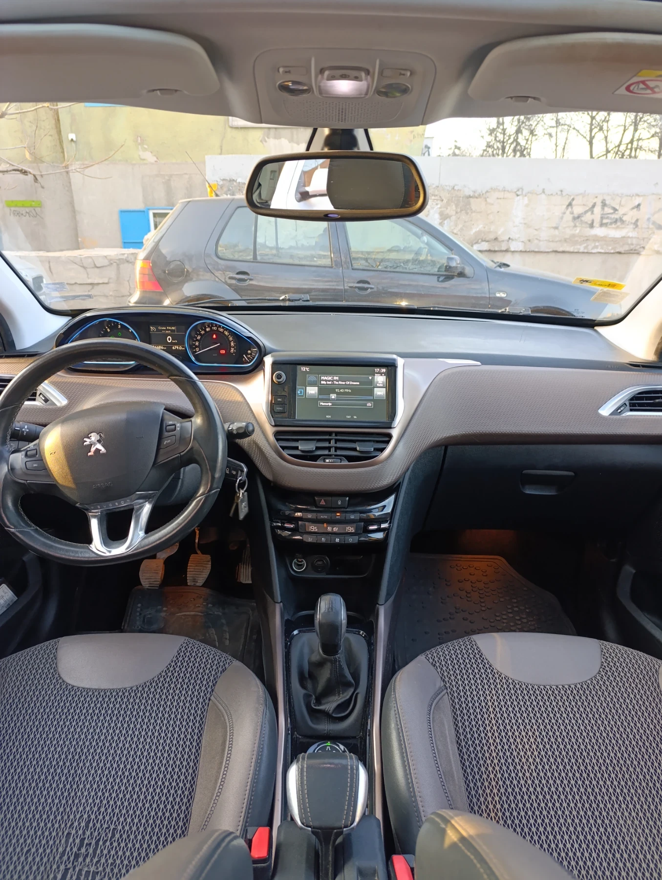 Peugeot 2008 1.6, снимка 10 - Автомобили и джипове - 53866364