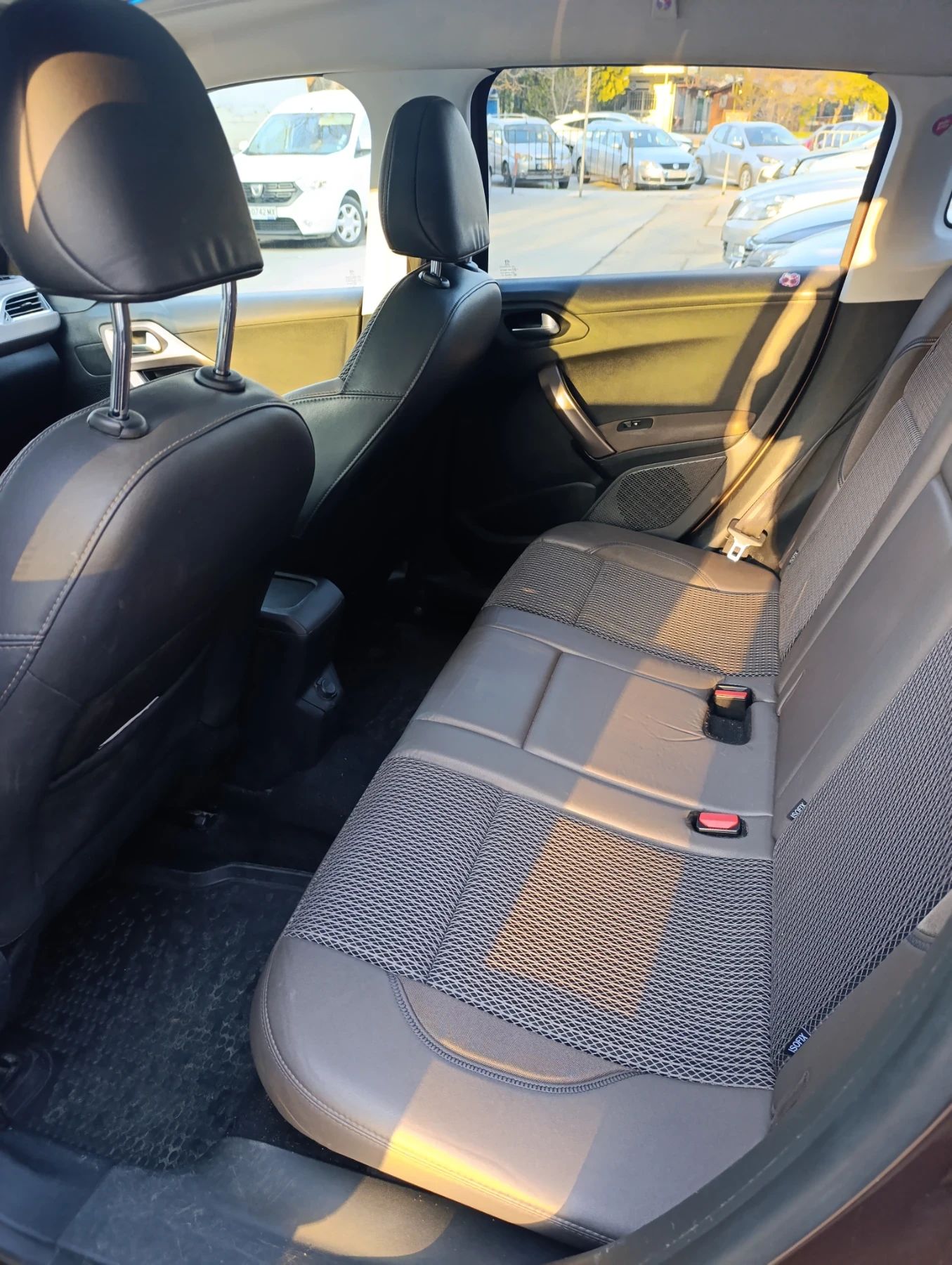 Peugeot 2008 1.6, снимка 8 - Автомобили и джипове - 53866364