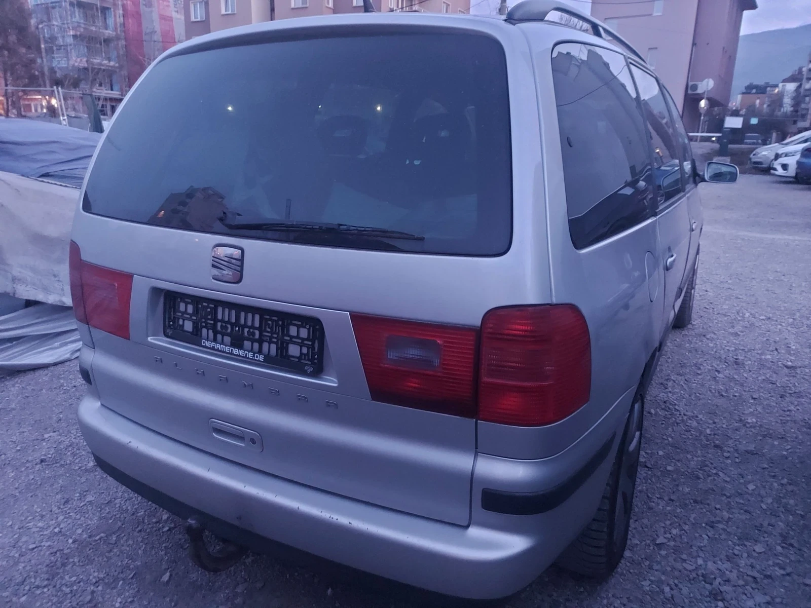 Seat Alhambra, снимка 3 - Автомобили и джипове - 53868614