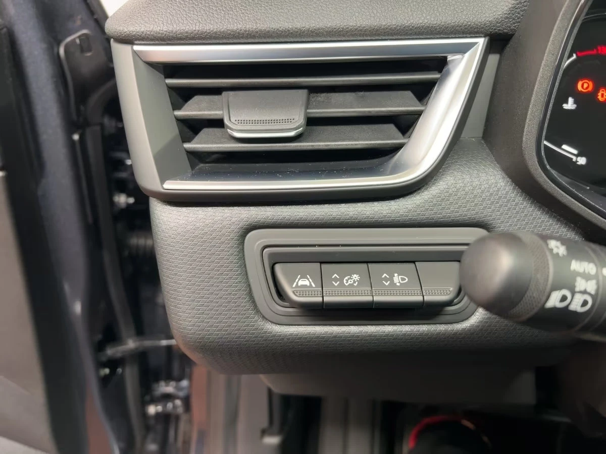 Renault Clio TCe90/91HP/INTENS/360/NAVI/LED/CPLAY/985g, снимка 12 - Автомобили и джипове - 53997885