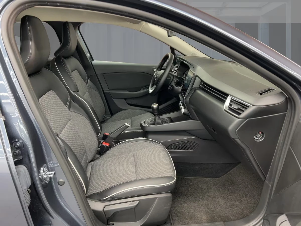 Renault Clio TCe90/91HP/INTENS/360/NAVI/LED/CPLAY/985g, снимка 15 - Автомобили и джипове - 53997885