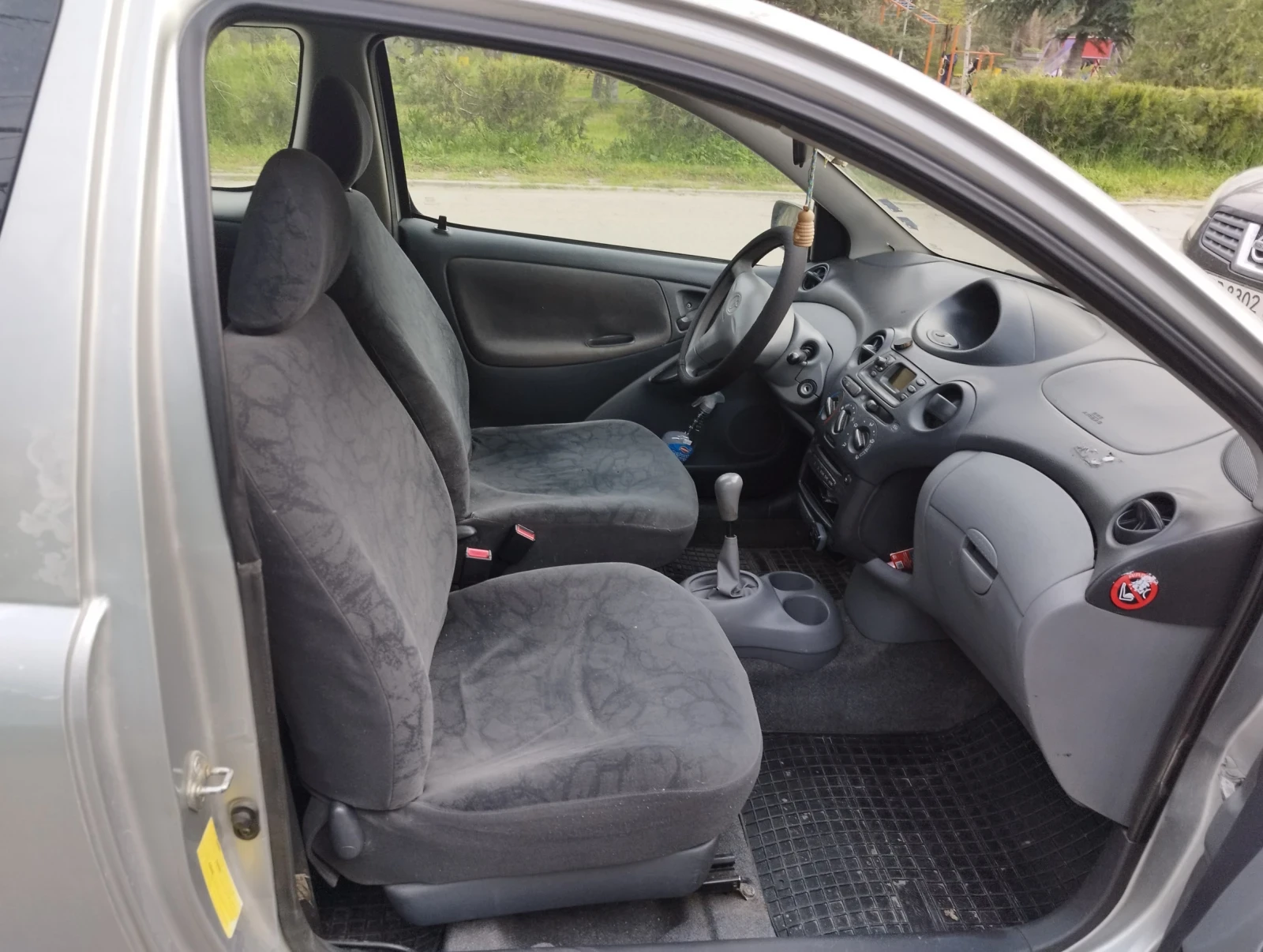 Toyota Yaris, снимка 3 - Автомобили и джипове - 54220369