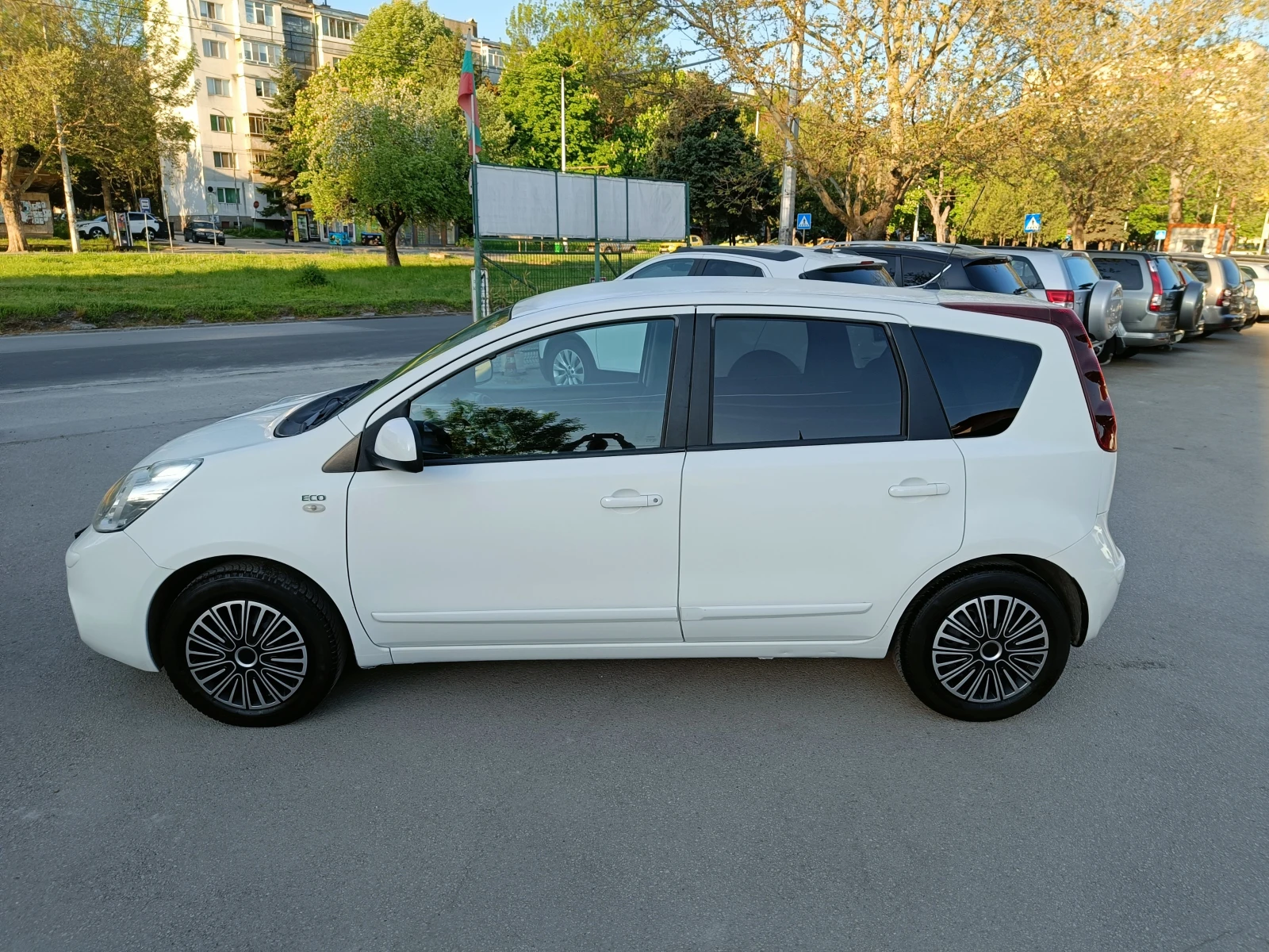 Nissan Note 1.4 GAZ 90, снимка 8 - Автомобили и джипове - 54316054