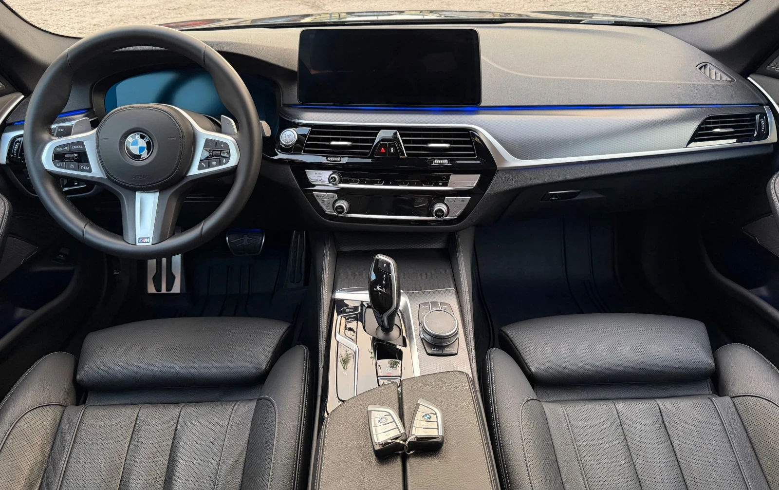 BMW 530 xDrive Touring /M packet / Mild Hybrid / 286 k./, снимка 11 - Автомобили и джипове - 55064317