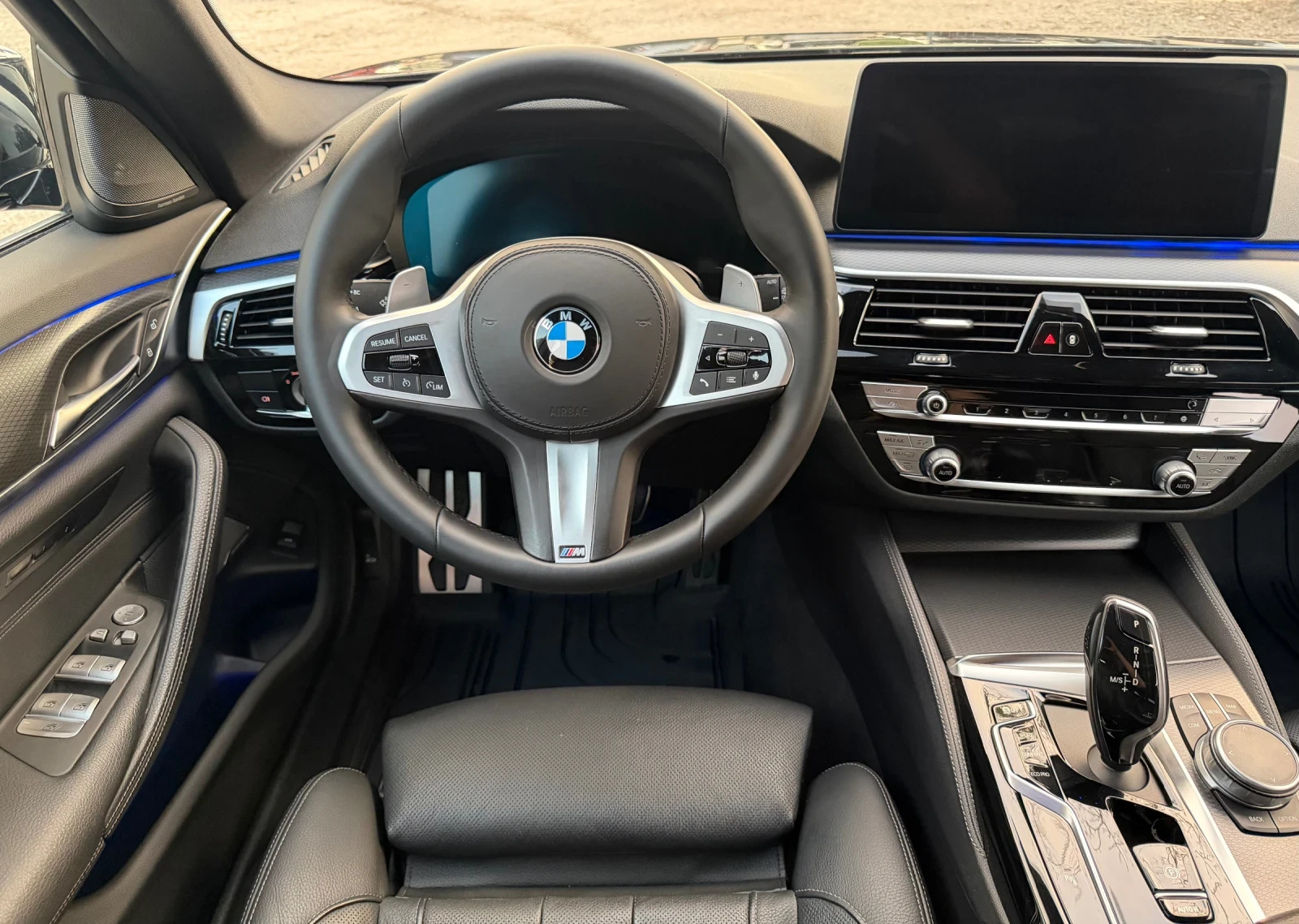 BMW 530 xDrive Touring /M packet / Mild Hybrid / 286 k./, снимка 12 - Автомобили и джипове - 55064317
