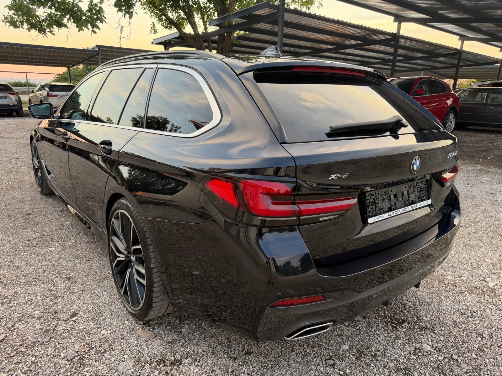 BMW 530 xDrive Touring /M packet / Mild Hybrid / 286 k./, снимка 6 - Автомобили и джипове - 55064317