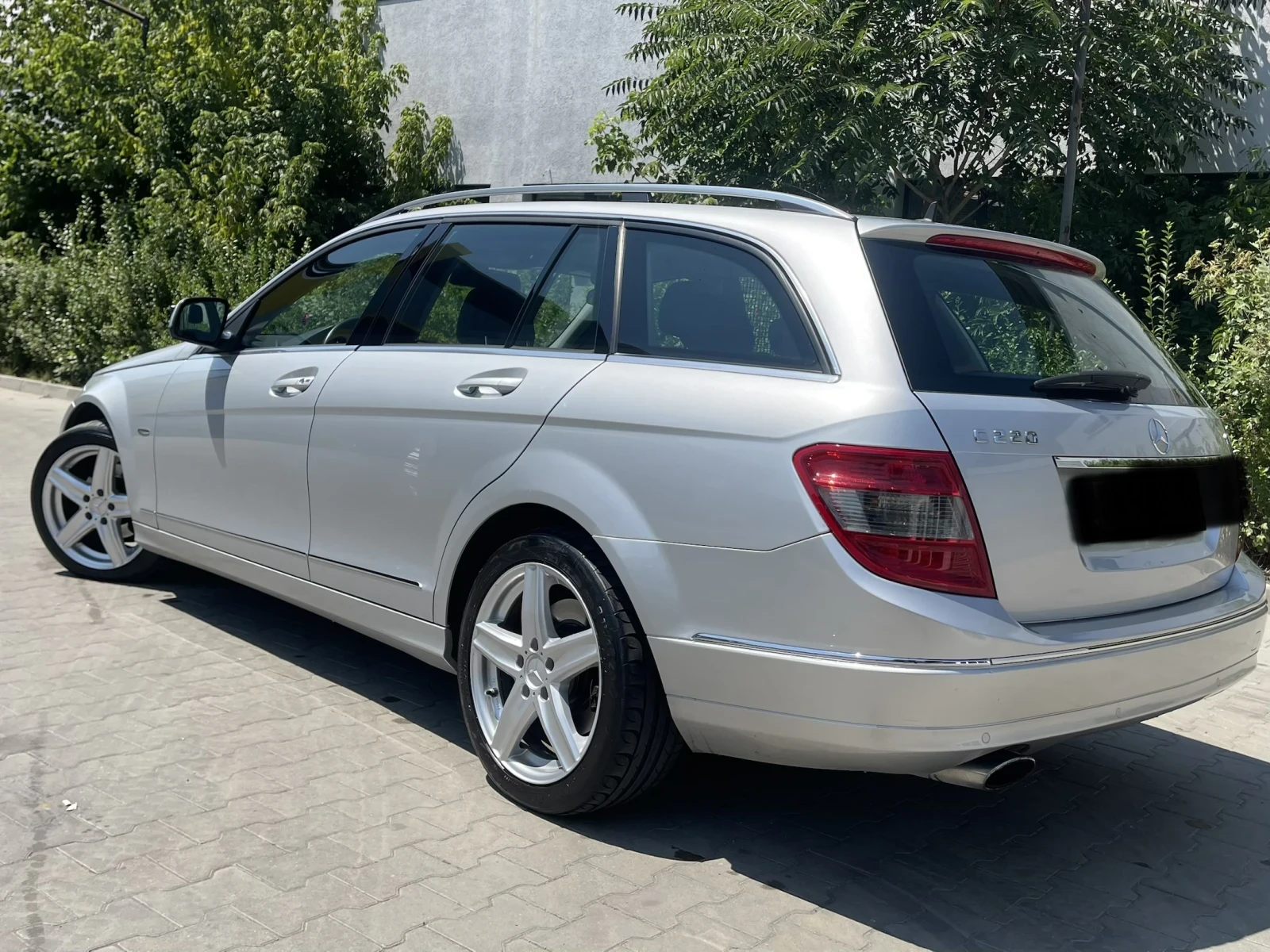 Mercedes-Benz C 220 //ЦЕНАТА Е ДО КРАЯ НА МЕСЕЦА//, снимка 3 - Автомобили и джипове - 55177301