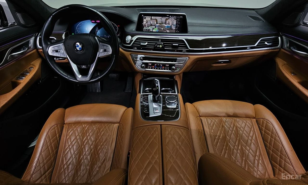 BMW 740 ЛАЗЕРИ * ОБДУХВАНЕ * ДИСТРОНИК * H/K * , снимка 11 - Автомобили и джипове - 55187480
