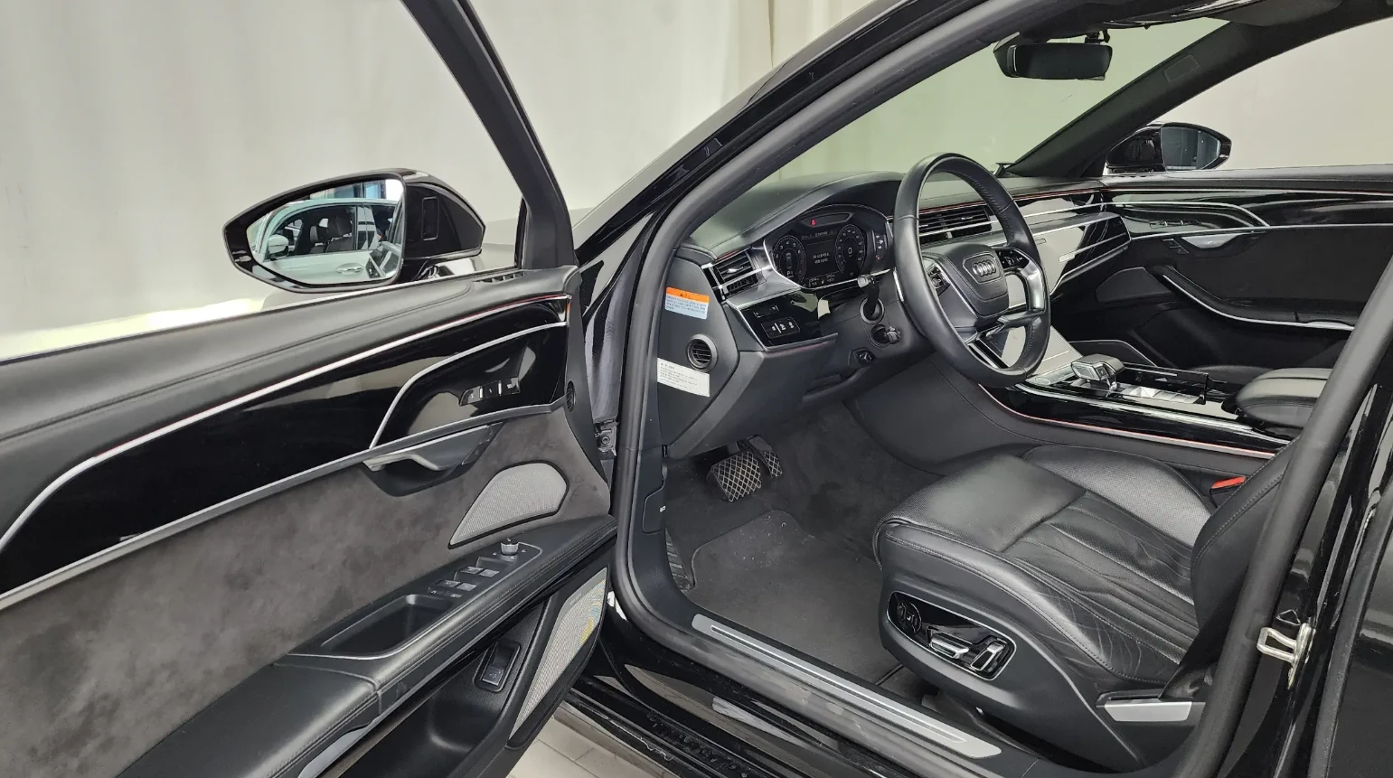 Audi A8 BANG&OLUFSEN, снимка 6 - Автомобили и джипове - 55218388