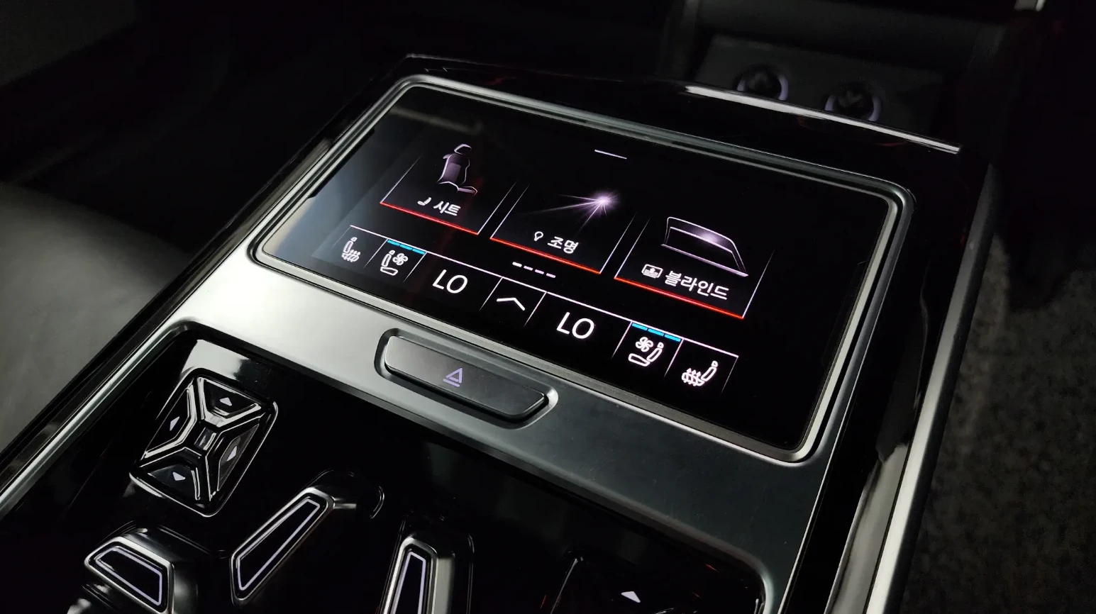 Audi A8 BANG&OLUFSEN, снимка 14 - Автомобили и джипове - 55218388