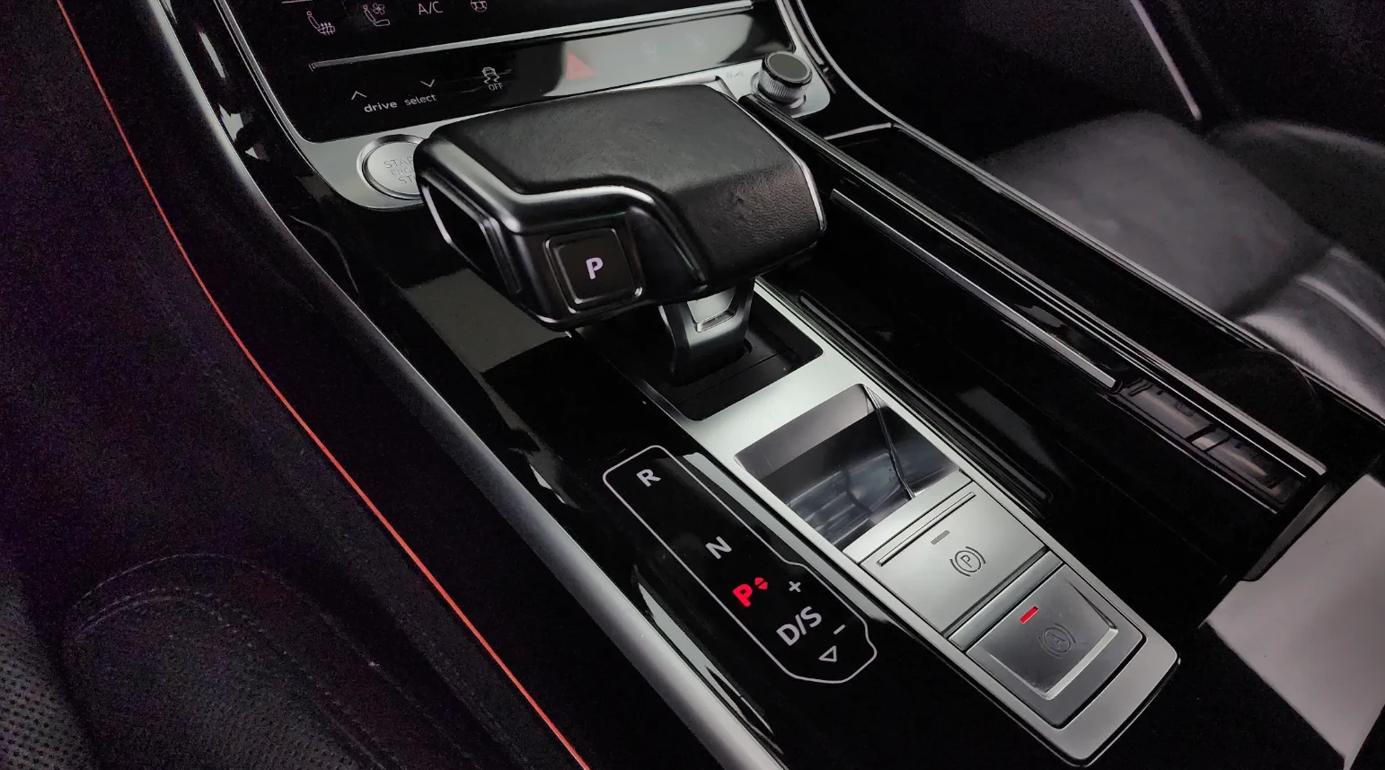Audi A8 BANG&OLUFSEN, снимка 13 - Автомобили и джипове - 55218388