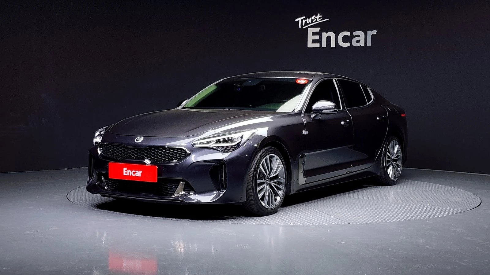 Kia Stinger 2.0* KEYLESS* ПОДГРЕВ ВОЛАН* ЕЛ. БАГАЖНИК* КРАЙНА 