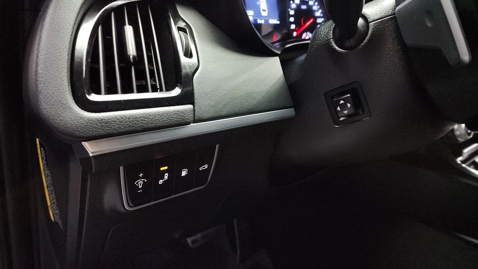 Kia Stinger 2.0* KEYLESS* ПОДГРЕВ ВОЛАН* ЕЛ. БАГАЖНИК* КРАЙНА , снимка 16 - Автомобили и джипове - 55318957