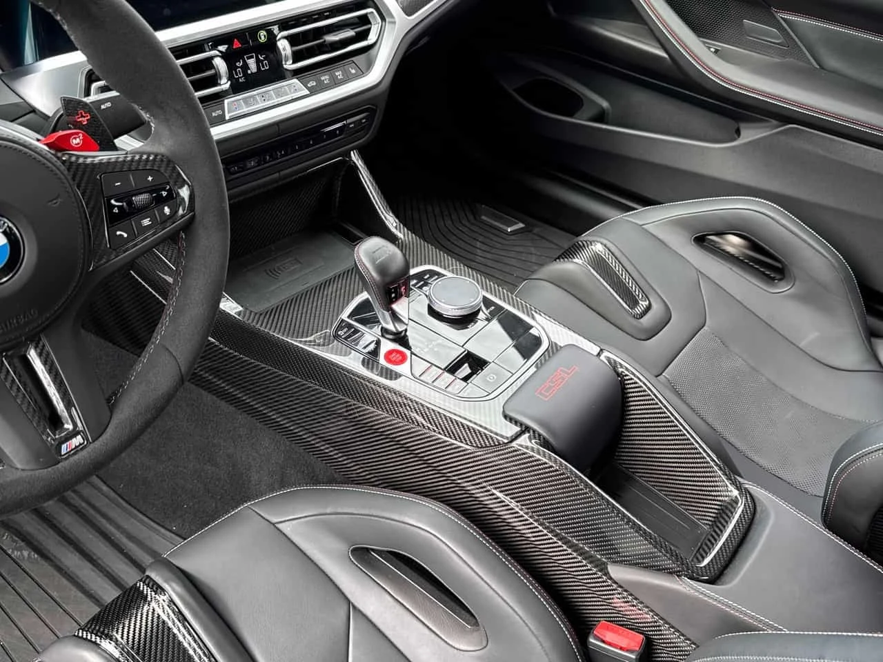 BMW M4 CSL * CARFAX * CARBON * АВТОФИНАНСИРАНЕ * , снимка 9 - Автомобили и джипове - 56202411