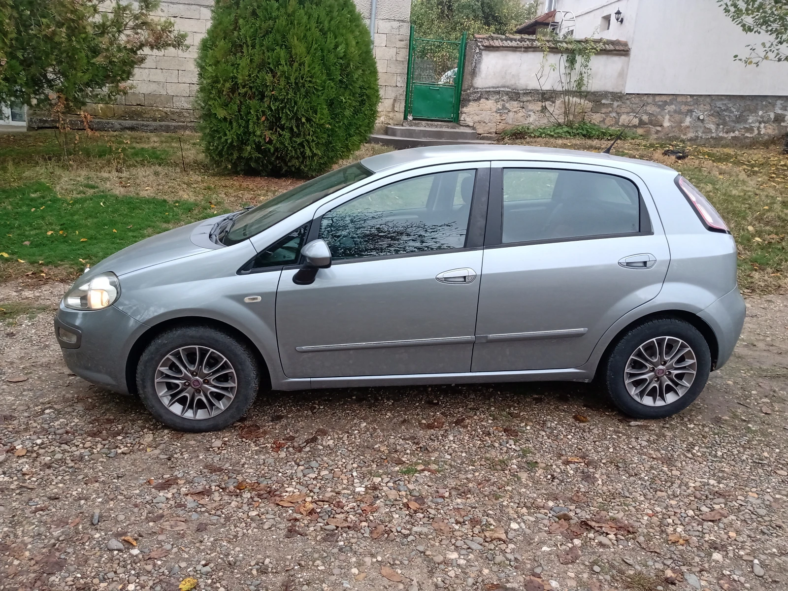 Fiat Punto EVO 1.4 77кс, снимка 2 - Автомобили и джипове - 56652846