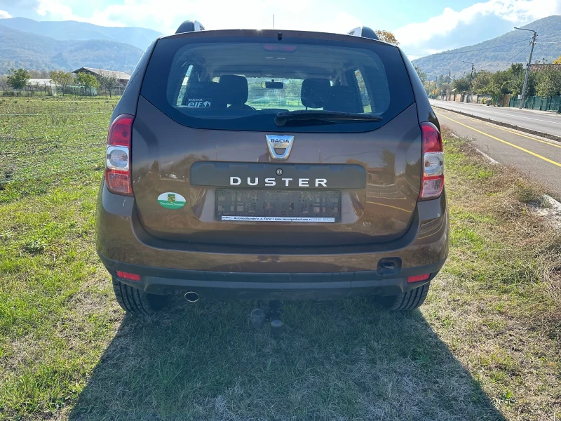 Dacia Duster 1.6 I  Газ/Бензин, снимка 5 - Автомобили и джипове - 52061755