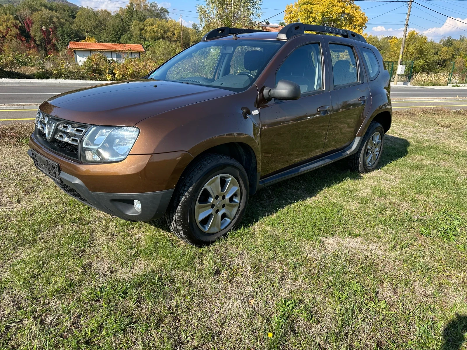 Dacia Duster 1.6 I  Газ/Бензин, снимка 1