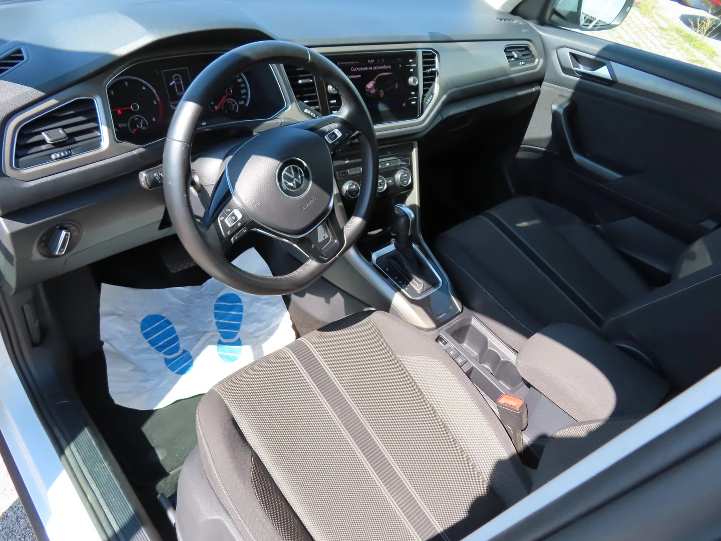 VW T-Roc VW T- Roc Design 2.0 TDI SCR DSG - изображение 4