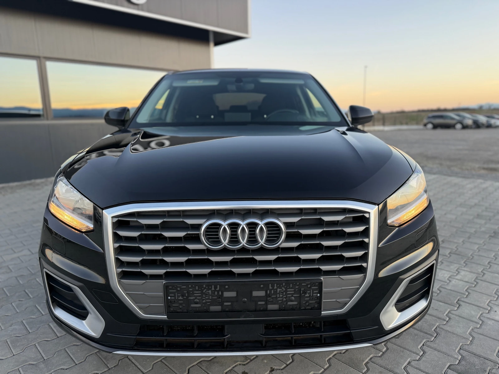 Audi Q2 1.6 TDI 116 ks TOP !!! Собствен лизинг  - изображение 2