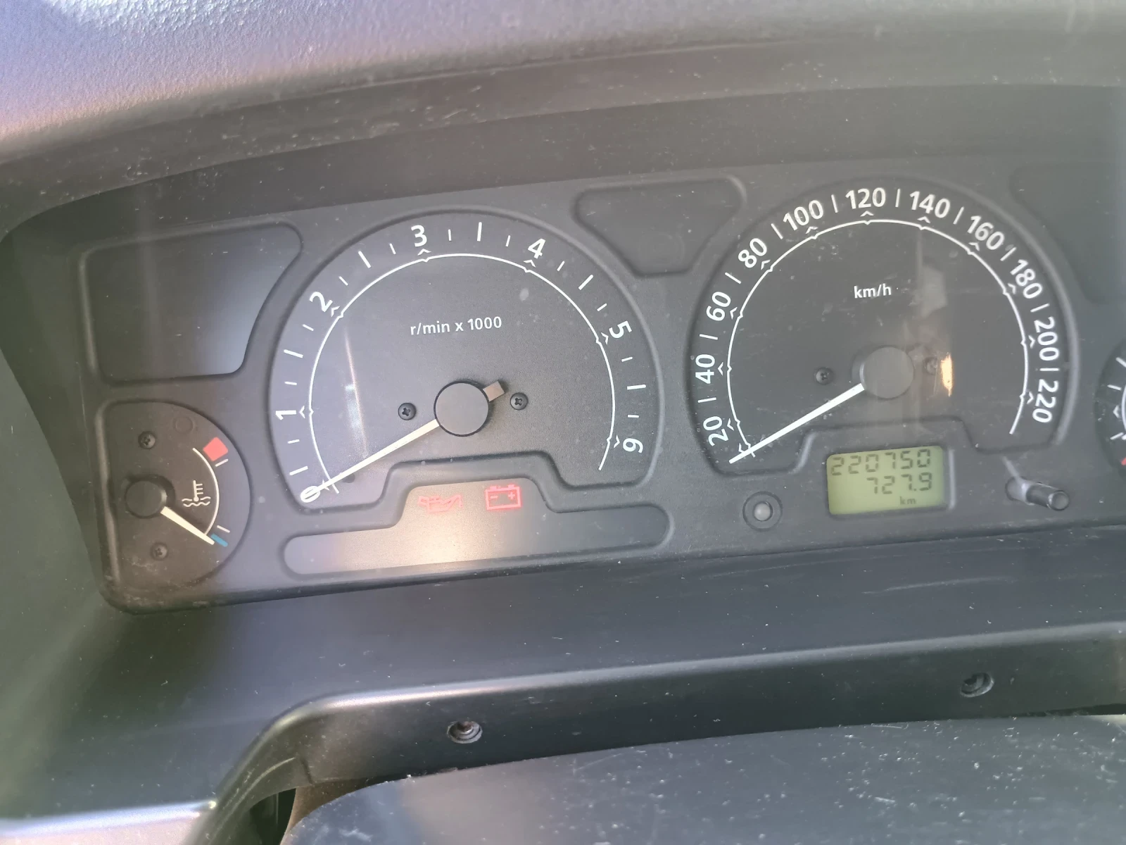 Land Rover Discovery, снимка 4 - Автомобили и джипове - 53738498