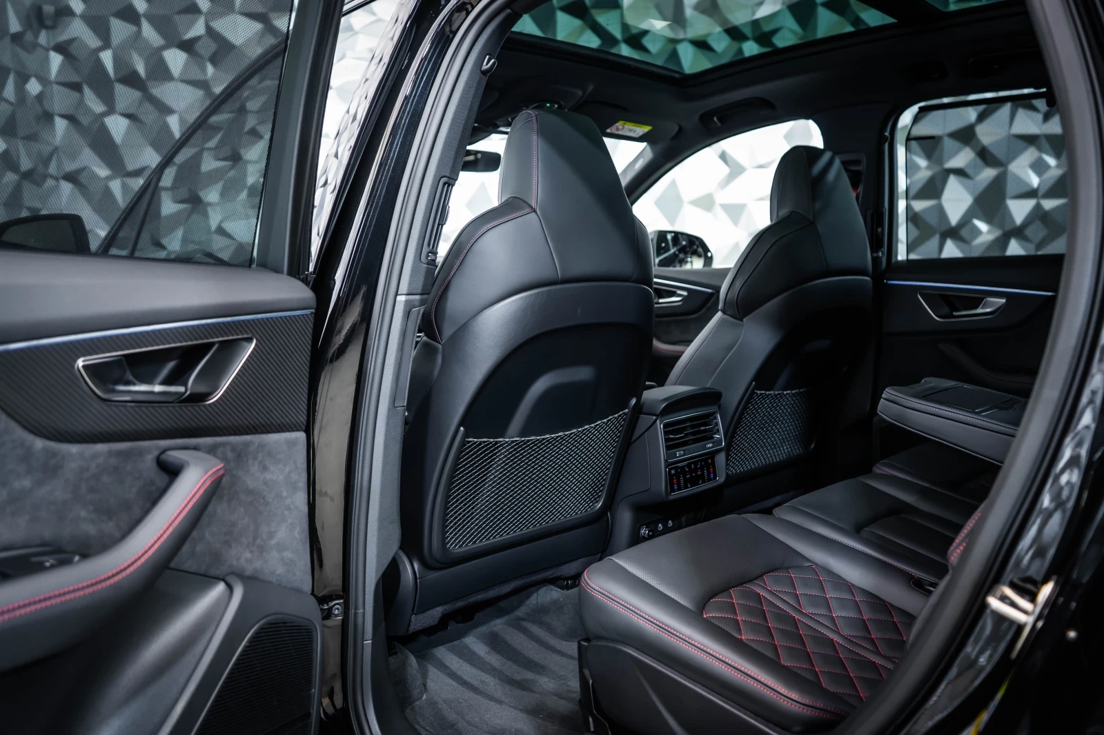 Audi SQ7 4.0 TFSI печка* панорама* B&O, снимка 10 - Автомобили и джипове - 54187723