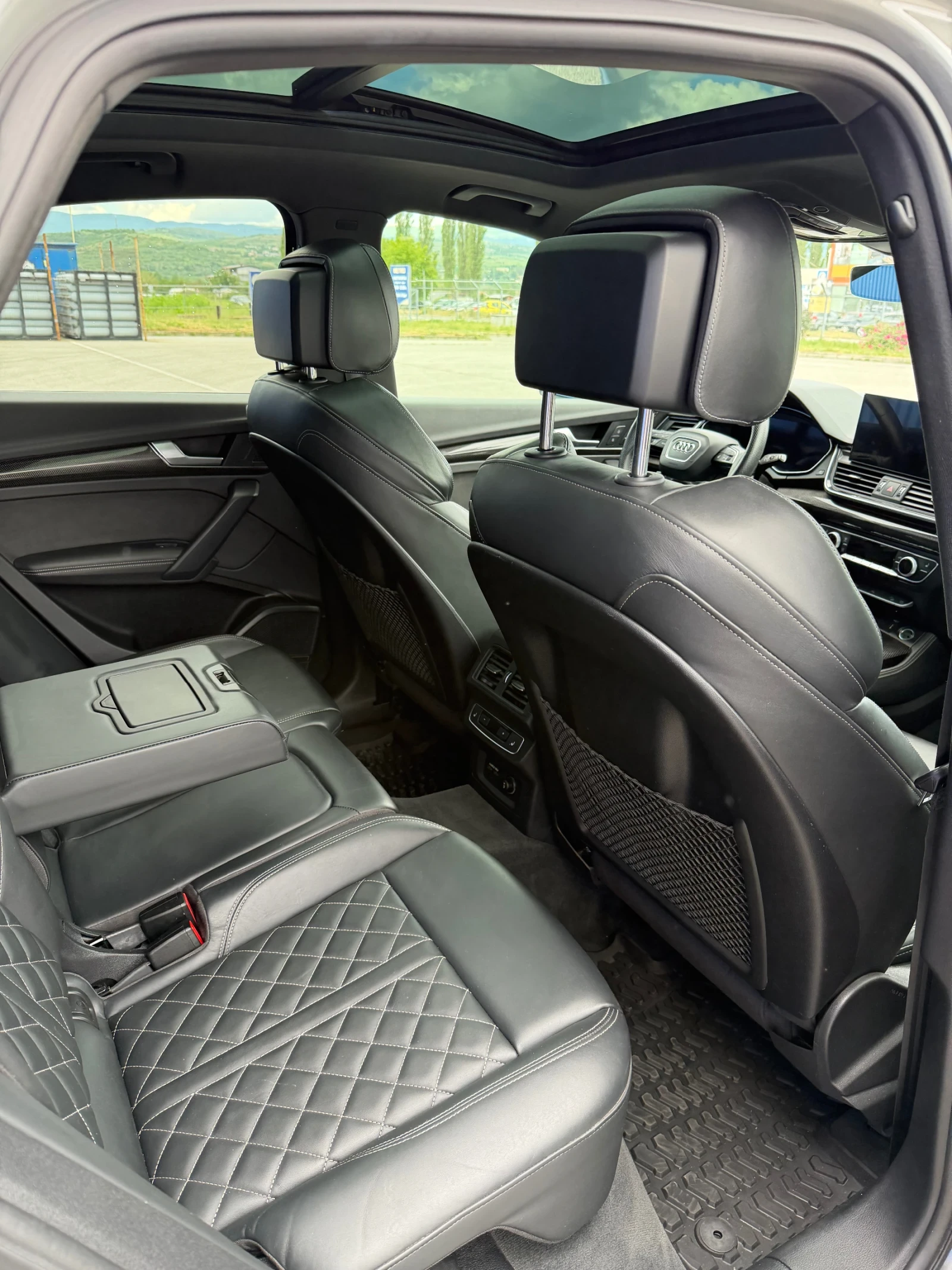 Audi SQ5 Sportback/ Technik /HUD /Distr/360 /3D B&O , снимка 10 - Автомобили и джипове - 54568965